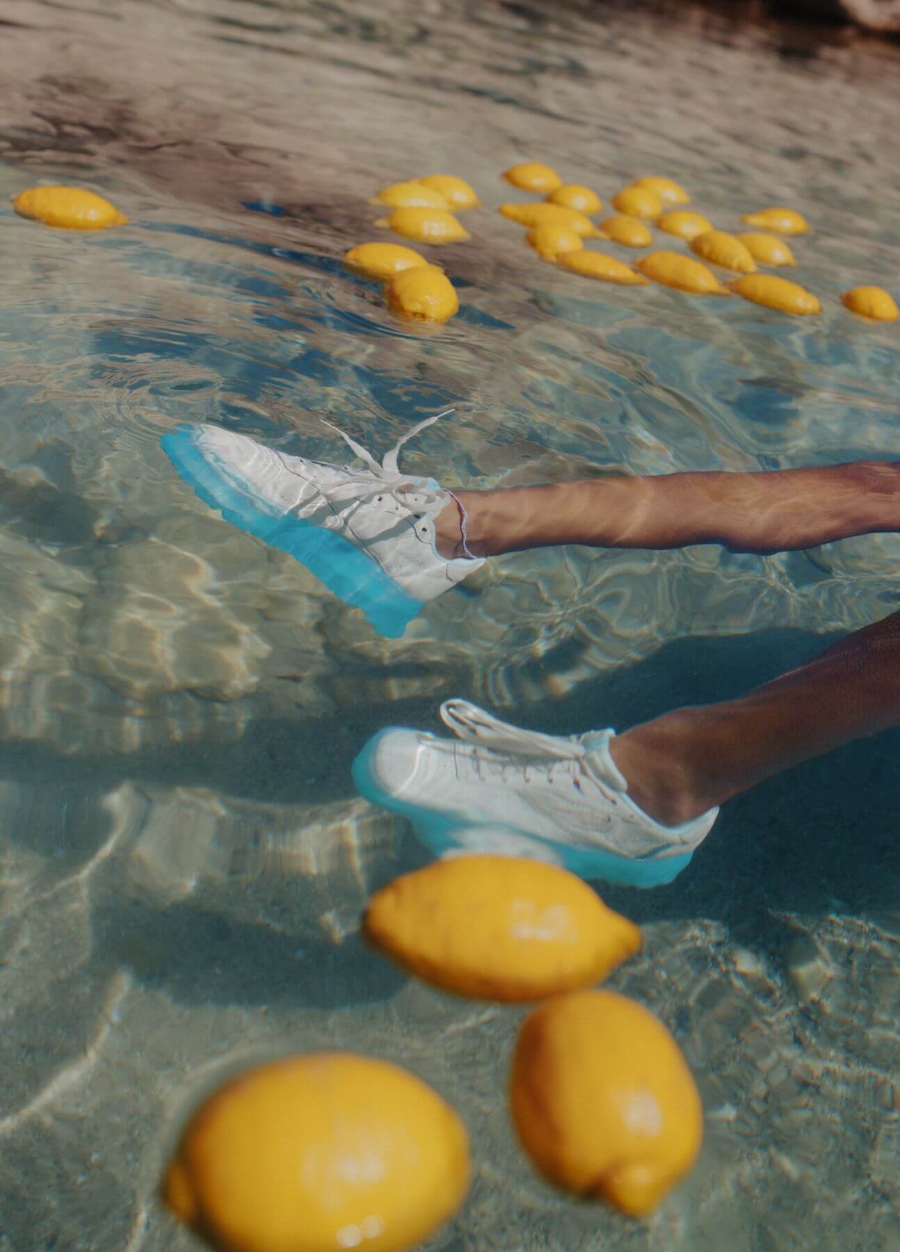 Reebok x MADWOMENÂ - Club CÂ Double Geo - white/blue - white/orange - GY8058/GY8056