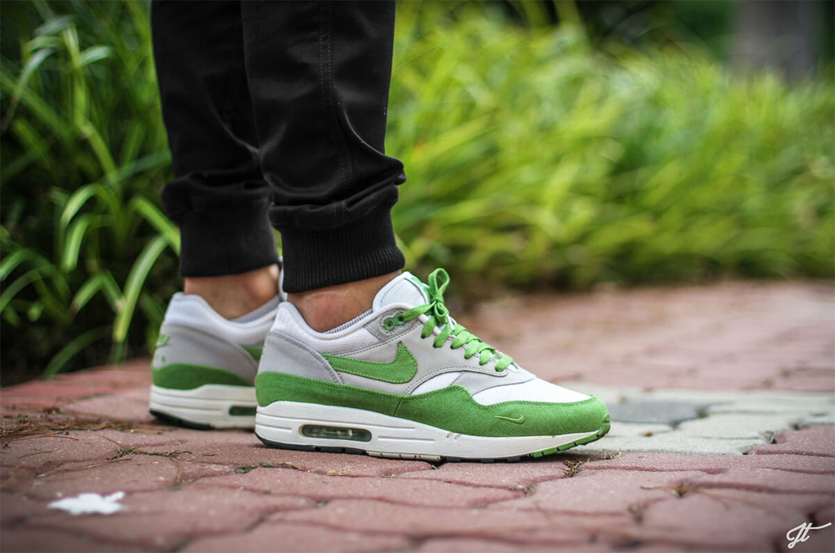Nike x Patta - Air Max 1 - white/chlorophyll-matte silver - 366379-100