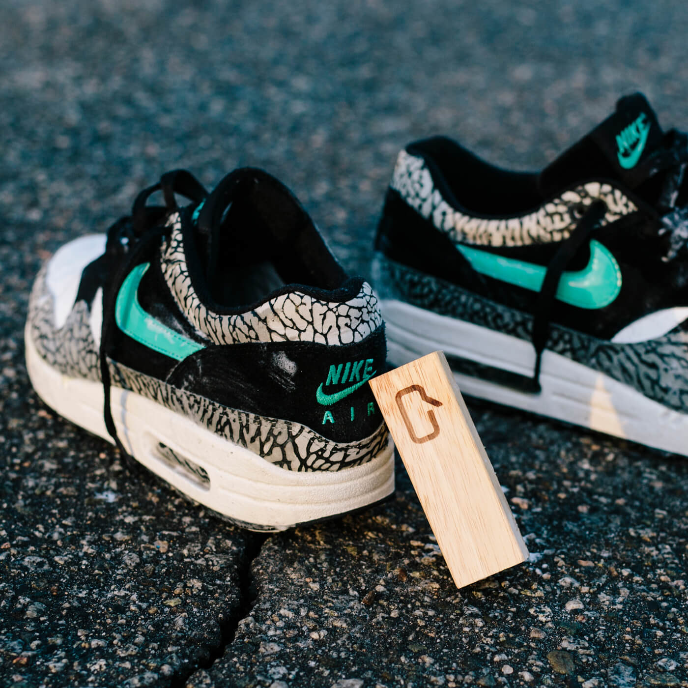 Nike x Atmos Air Max 1 "Elephant" - medium grey/clear jade-black-white - 908366-001 - 2017
