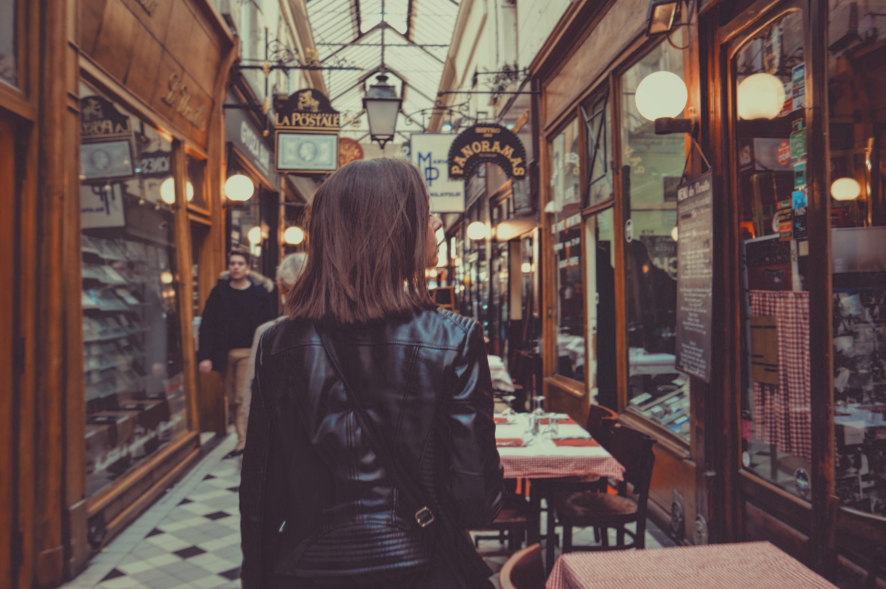 How E-Commerce Search Engines Handle Different Types of Queries