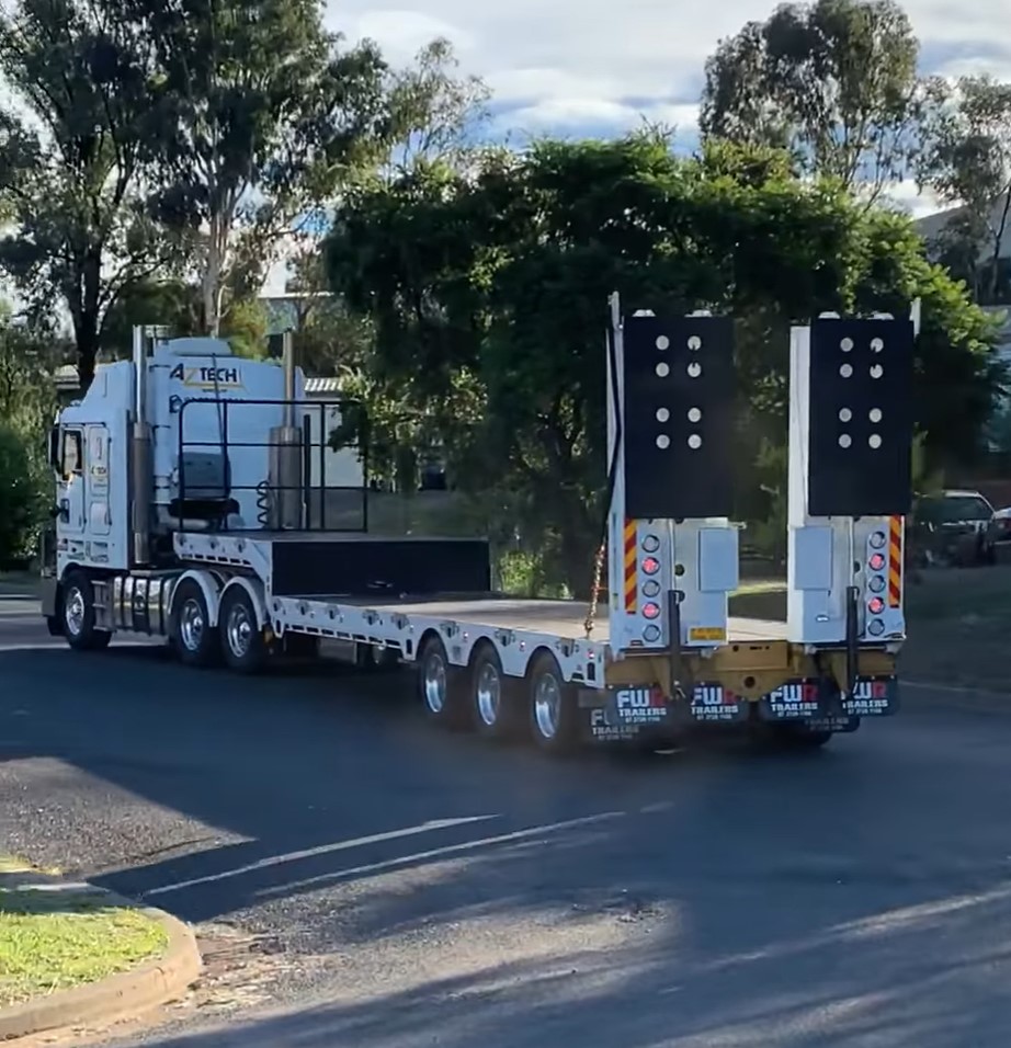 Prime Mover & Trailer