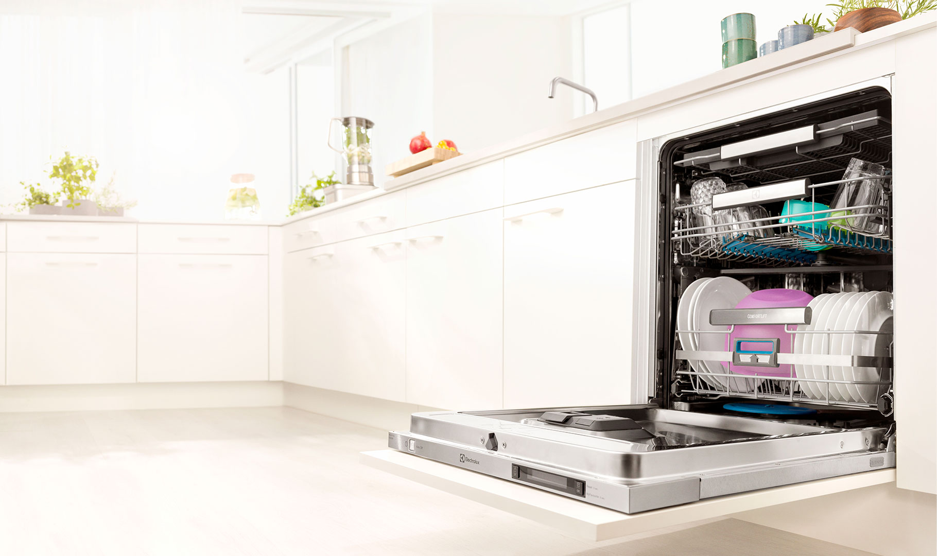 LP13X - Lava louças Electrolux 13 serviços Inox com Comfort Lift