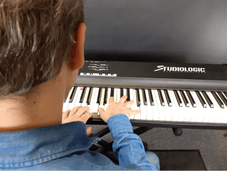 Eviter les douleurs au piano : La distance par rapport au piano