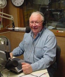 roger-in-studio-253x300