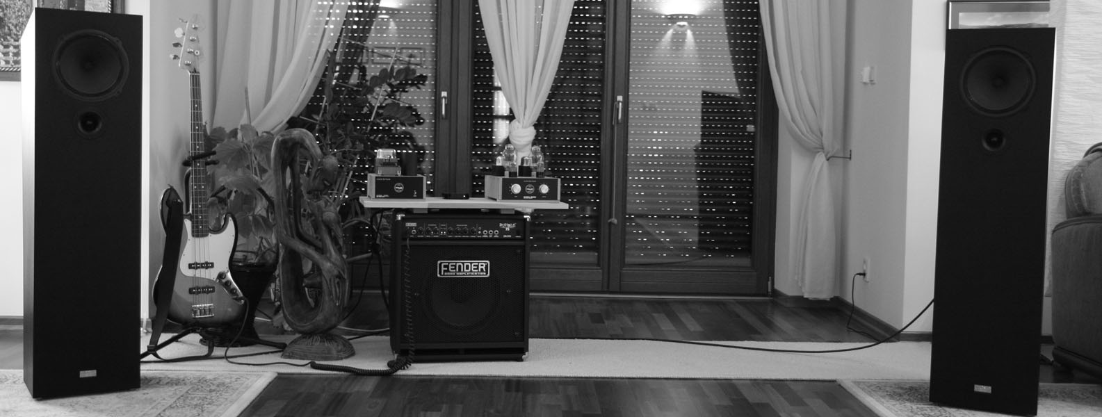 CLOSER ACOUSTICS