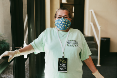 lady with face mask and gloves