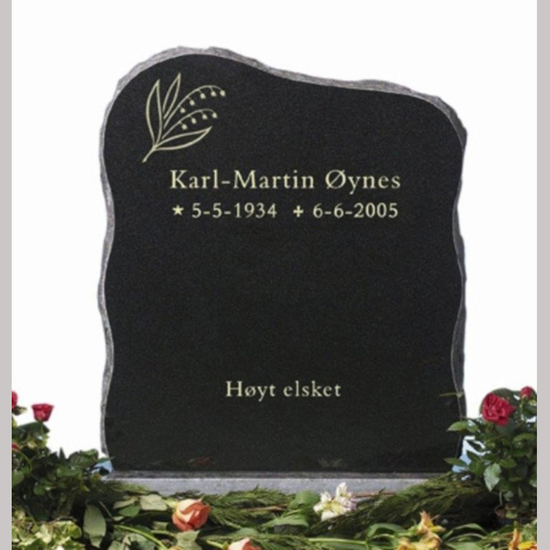 Nr 213. Sort granitt, polert forside og bakside