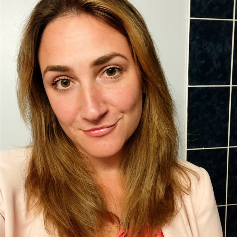 Gwen Damaren