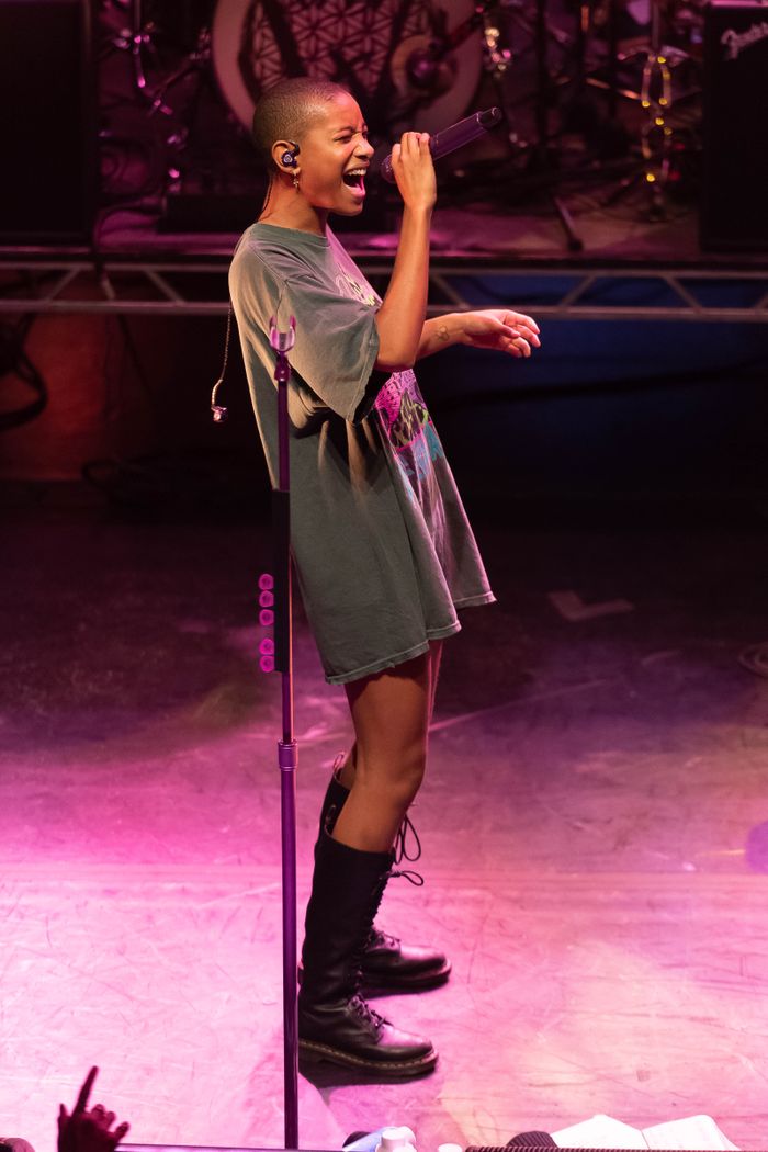 gen z celebrity shoe trends