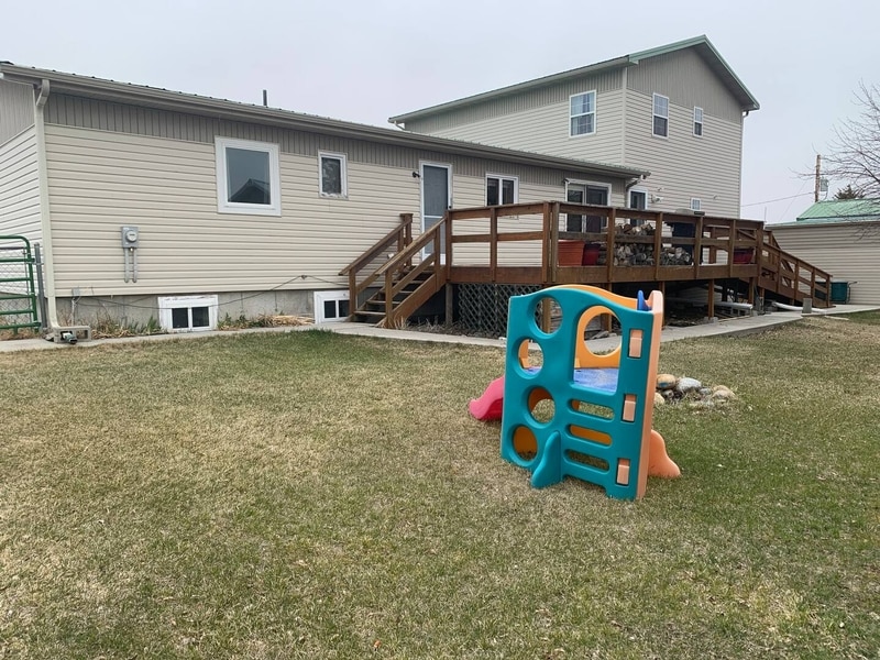 Clyde Park House Vacation Rental in Clyde Park, Montana