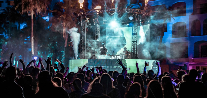 night event music stage