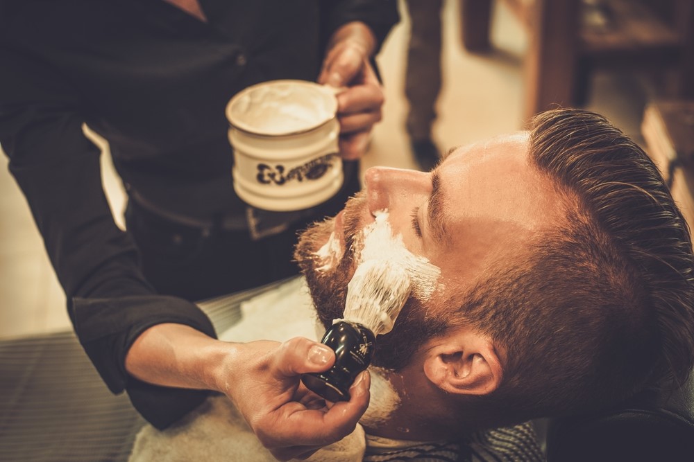 Christmas pampering for men's V for hair and beauty