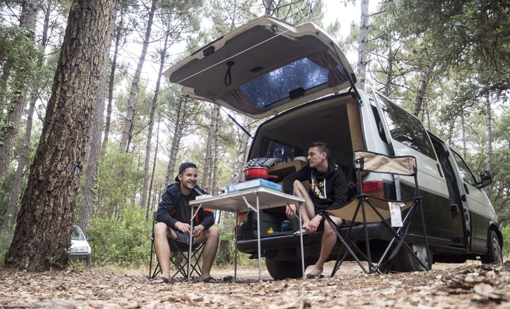 Stephan and Simon relaxing