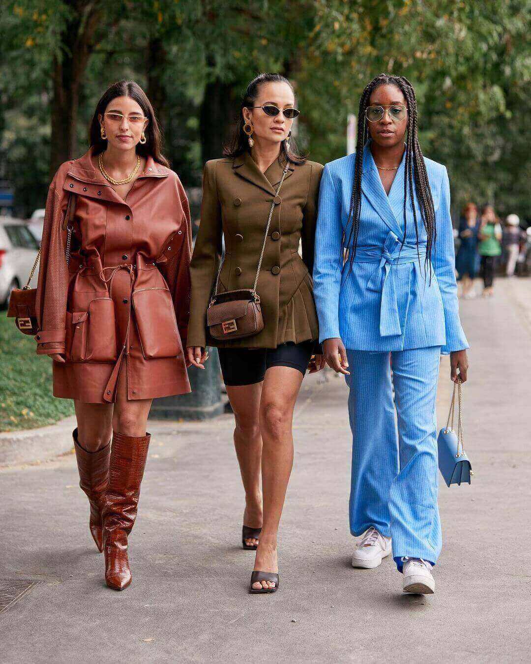 How To Dress in One Color?