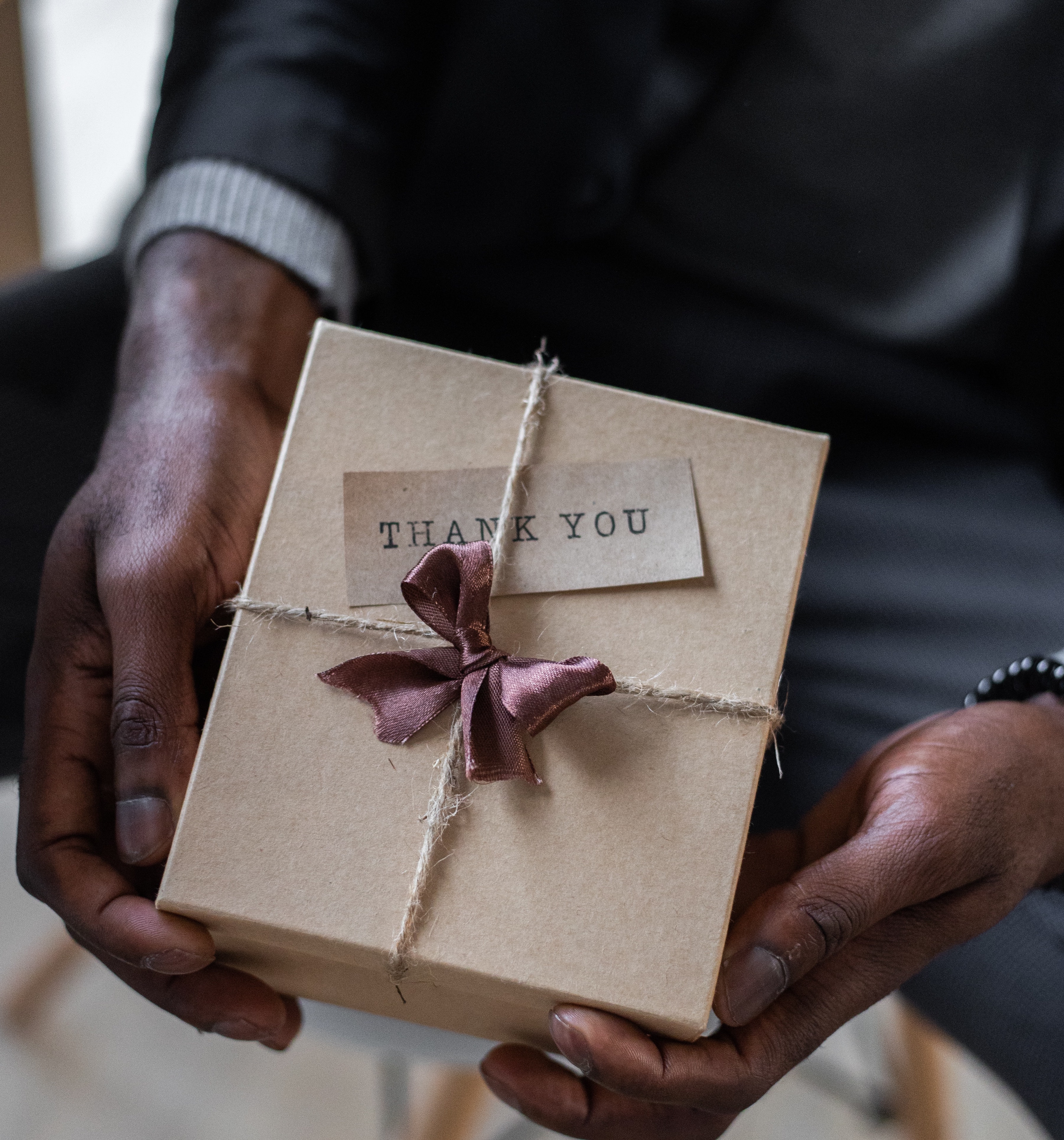 Want to become a more grateful person by the end of this year? In my latest article, I give you a 4-week plan. #gratitude