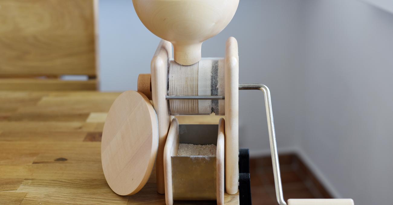 Best Manual Grain Mill Grinder For Home Use Build a Stash