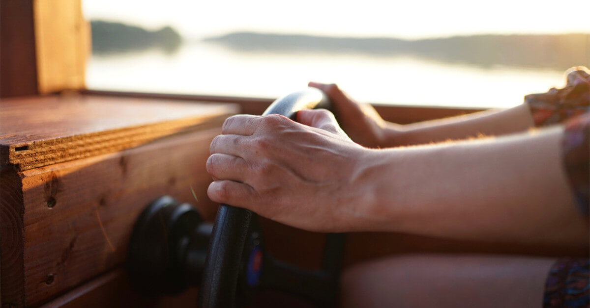 Do You Drive A Houseboat? LakeWizard