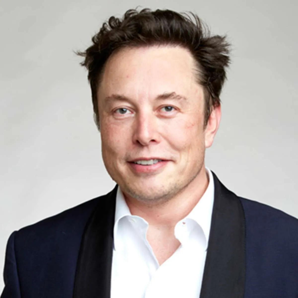 Elon Musk témoignant de l'importance des biais cognitifs