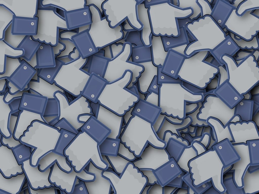 Facebook thumbs up