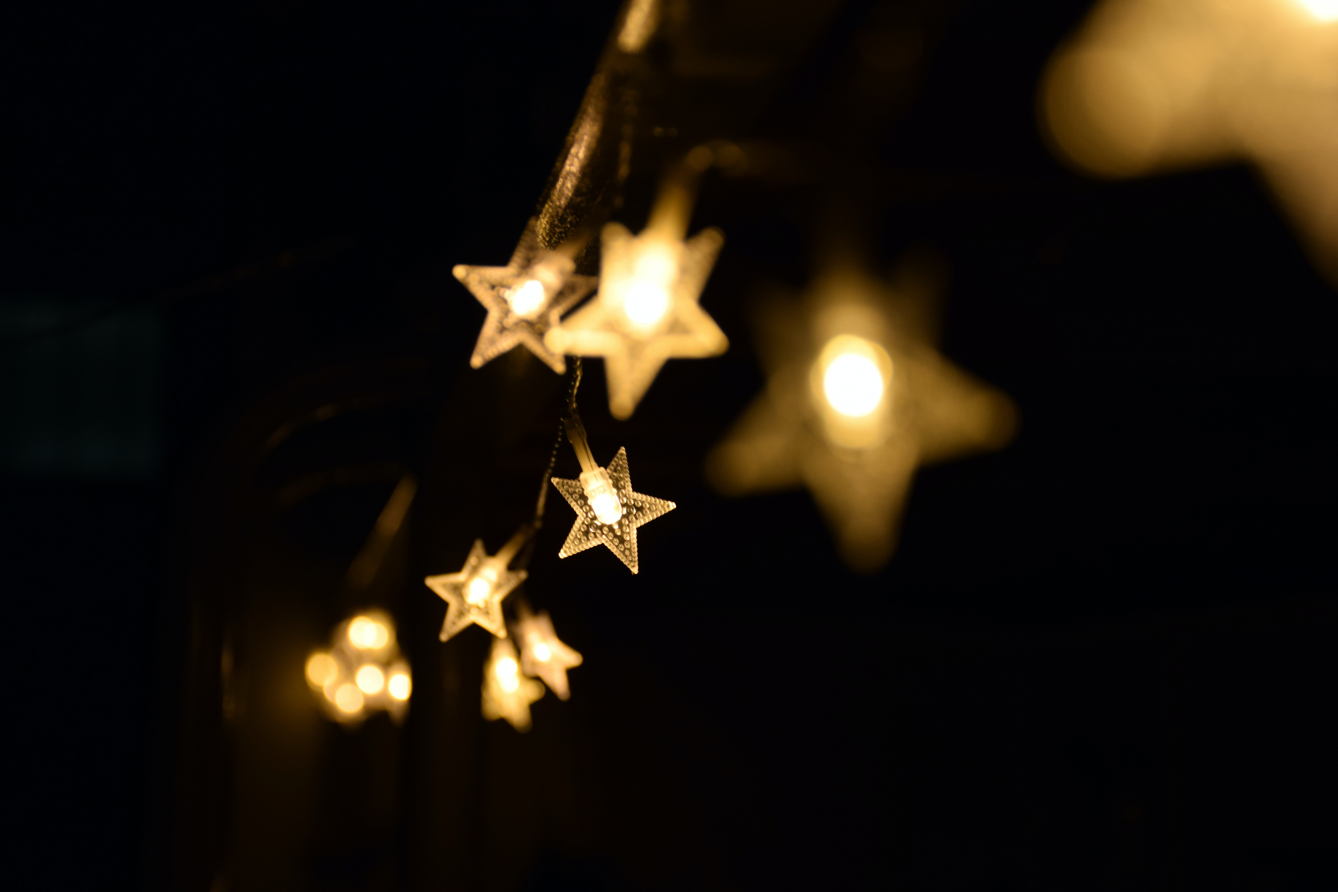 Get students to introduce themselves by drawing stars on the whiteboard