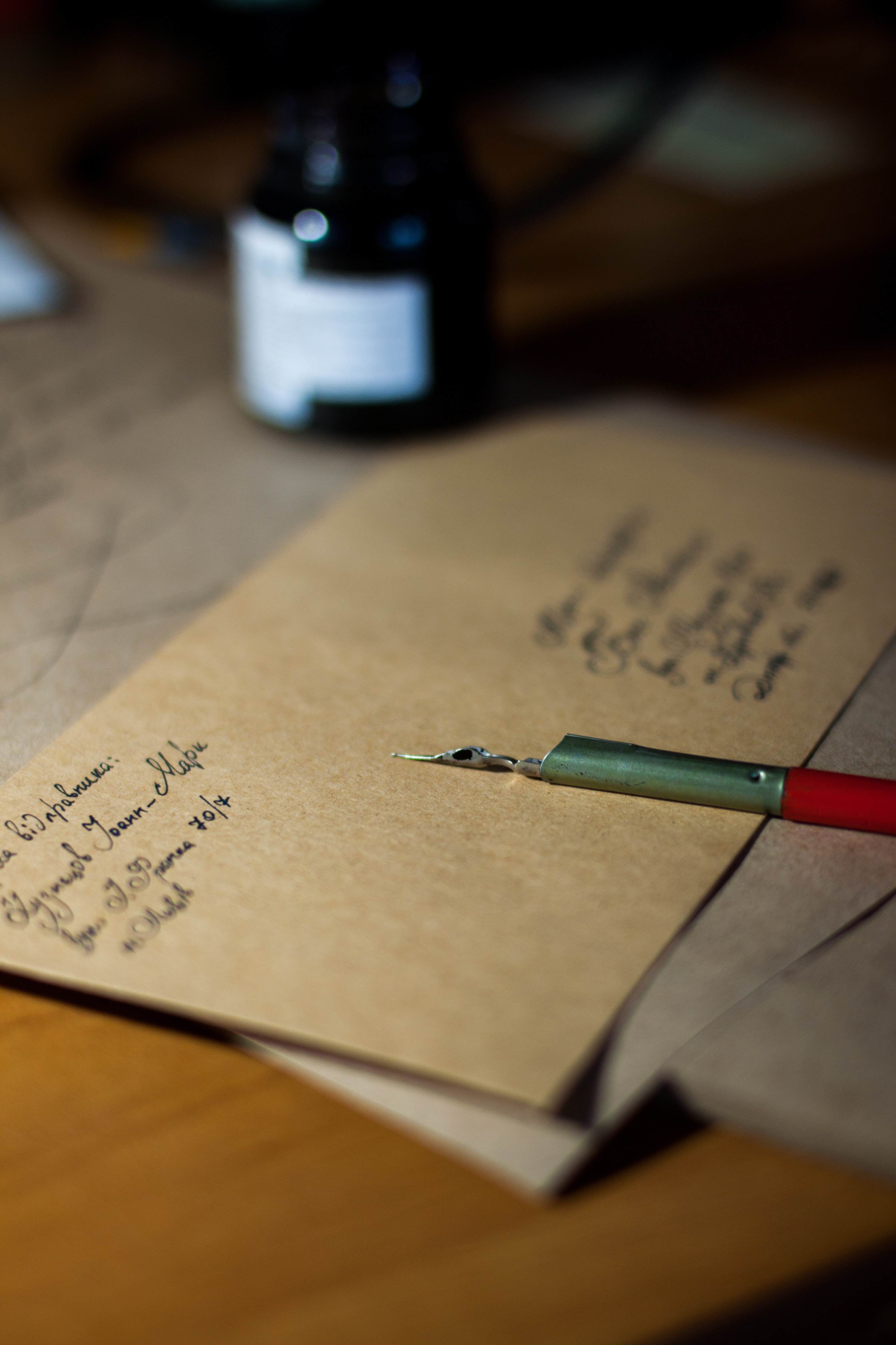 Teachers can assess students' writing abilities by having them write a letter