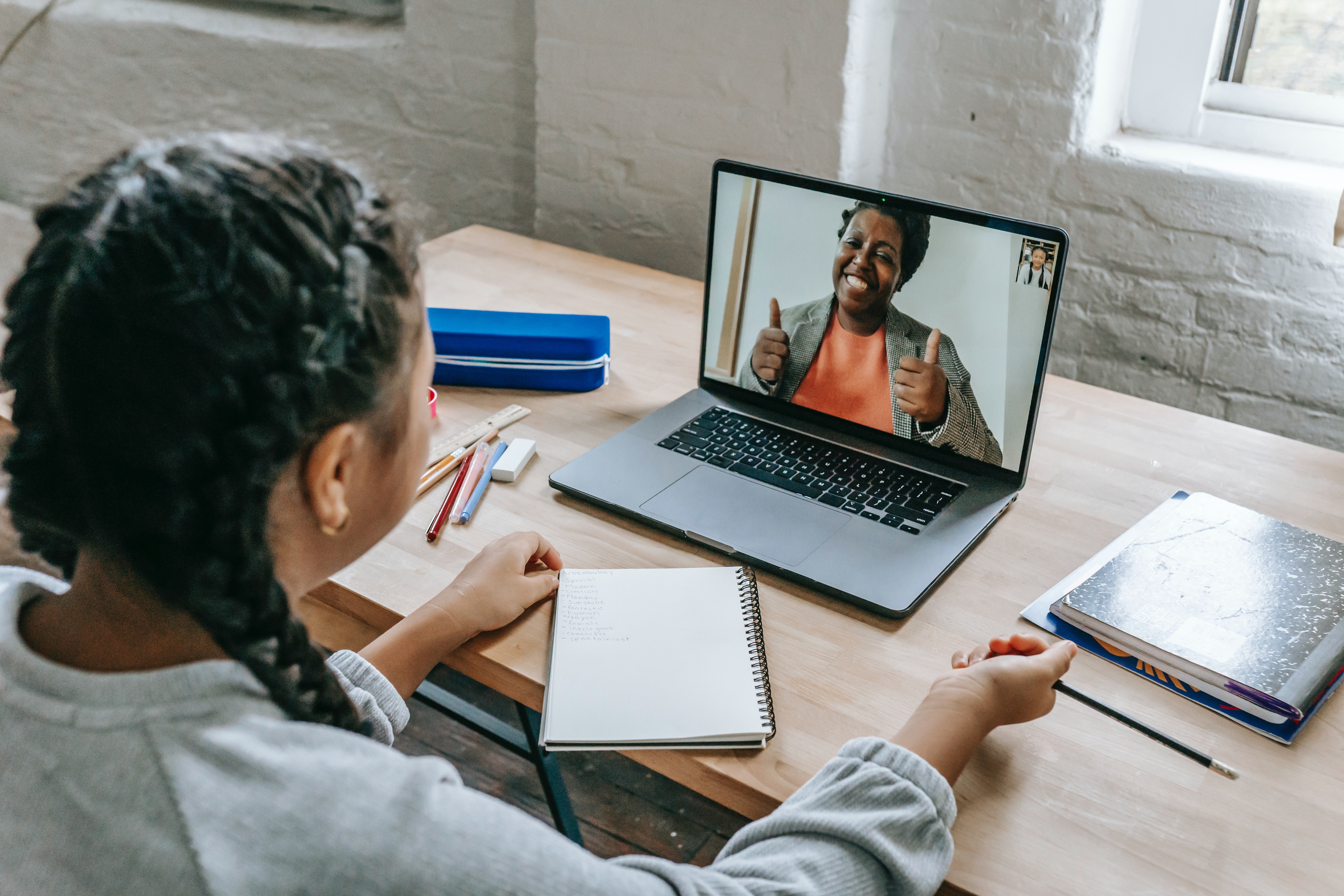 Online teaching is the future of language learning