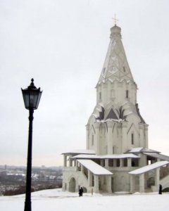 English teachers in Moscow, Russia can take a short trip south of the city to the enchanting Kolomenskoye