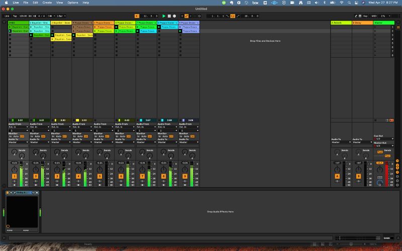 Visualizzazione della griglia dei loop dal vivo in Ableton Live.
