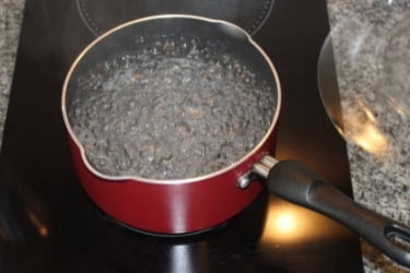 Pot boiling water with baking soda