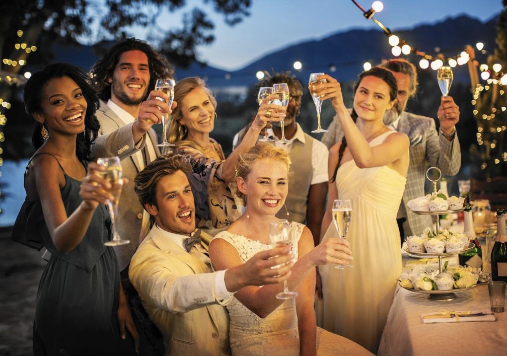 wedding guest etiquette