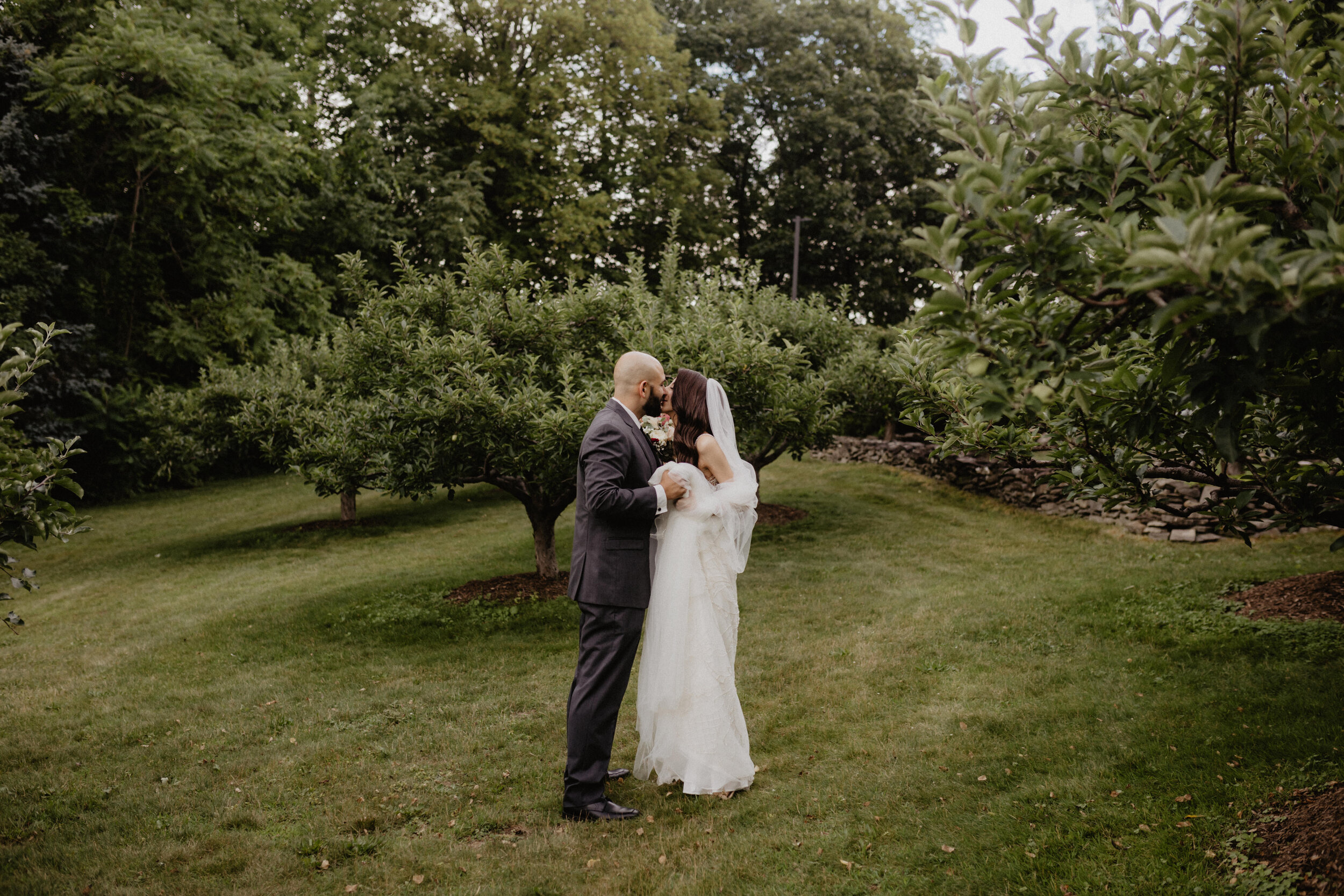 Summertime Buttermilk Falls Inn Wedding in the Hudson Valley — Nicole Nero Studio