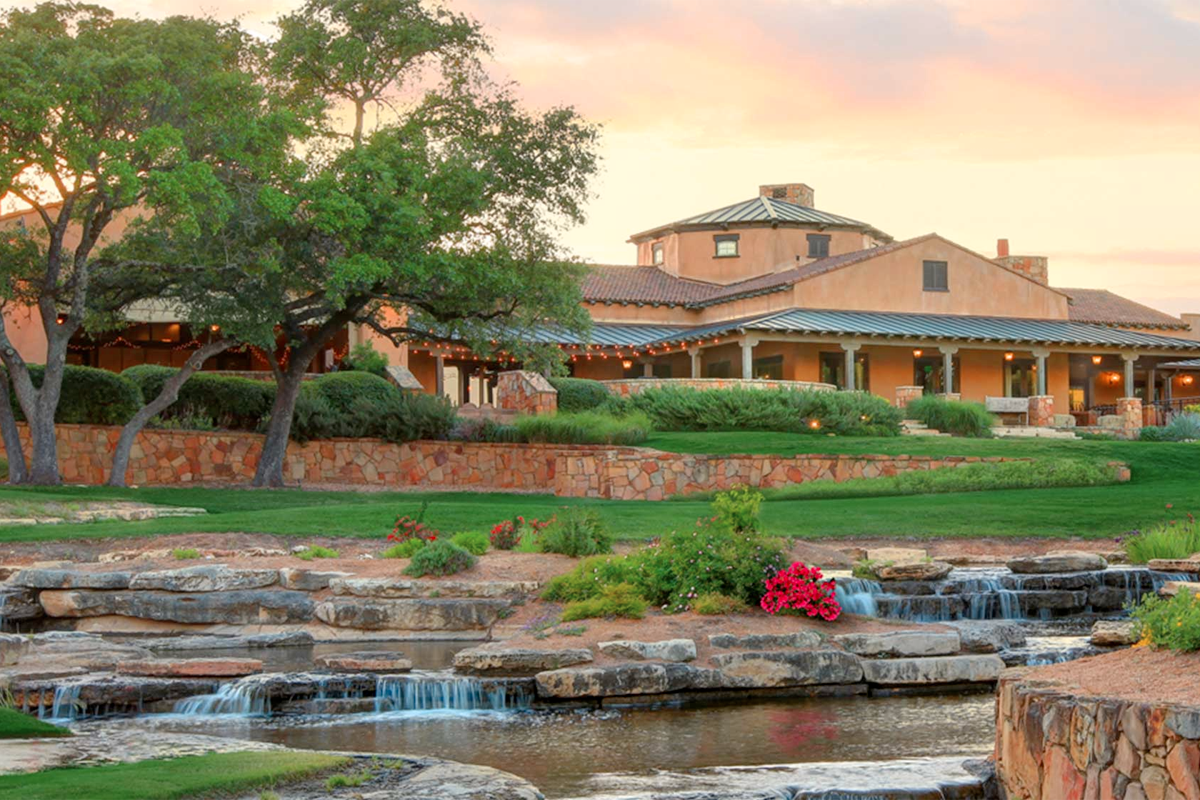 Humm in Private Clubs