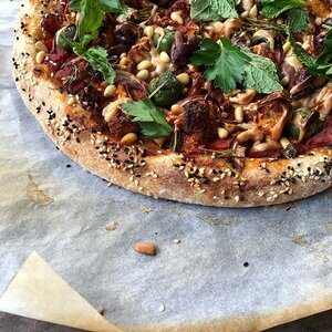 Spicy+cauliflower,+marinated+olive,+pine+nut,+fresh+herbs.+-spicy+cauli+pizza.jpg