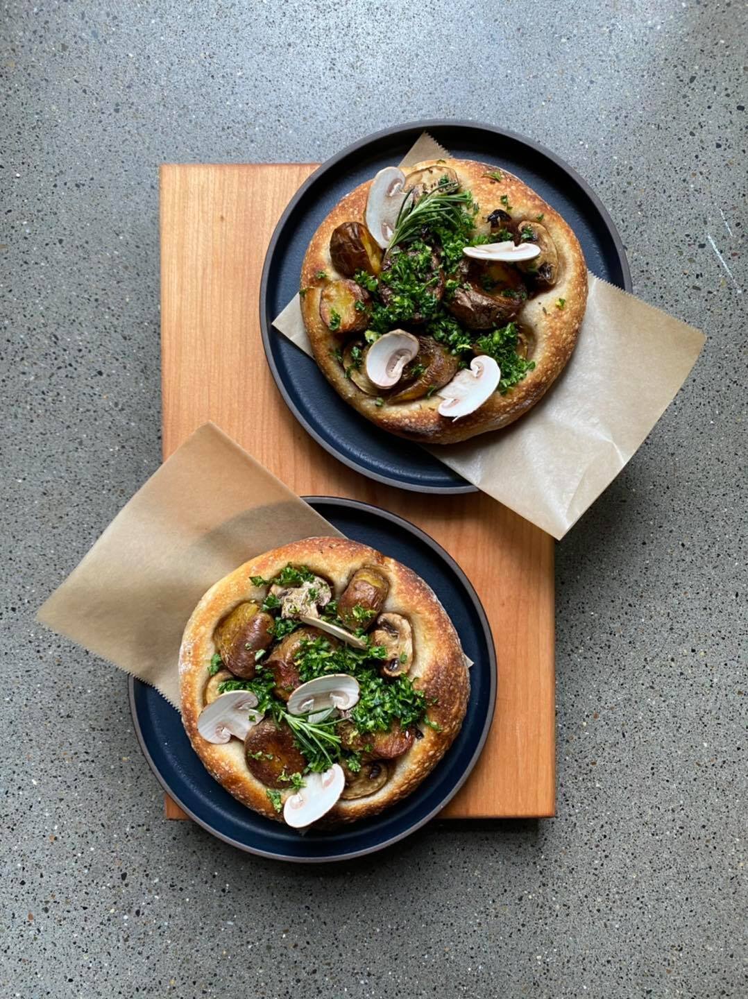 BEST VEGAN PIZZA IN BC, CANADA