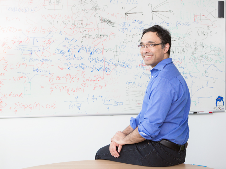 Robin Santra Senior Scientist, photographey by Gesine Born