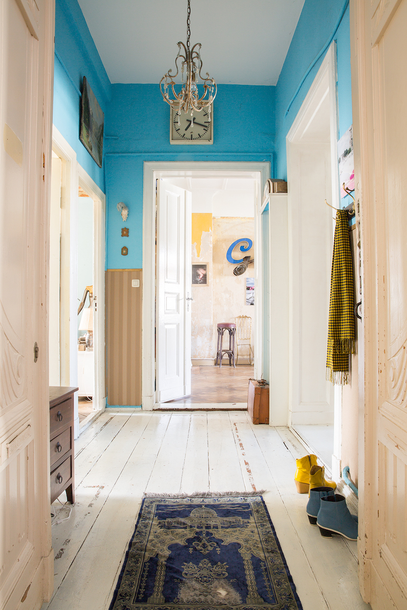 Spirit of Berlin main corridor bright design flat for photoshoots in Berlin