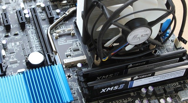 Notebook ou desktop para empresas