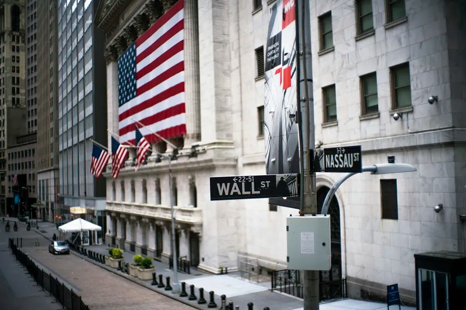 Image of Wall Street in New York City