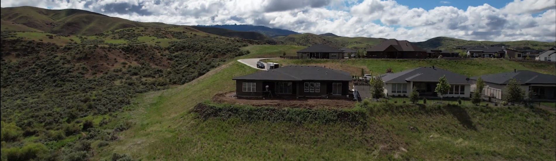 Image of new housing in rural Idaho.