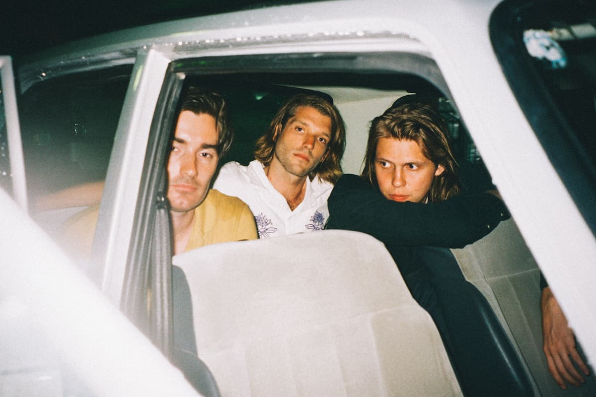 Mansionair with May-A