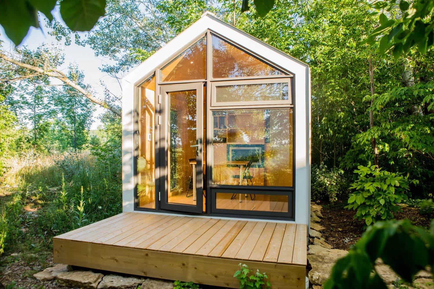 Bunkie Vos Exterior Garden