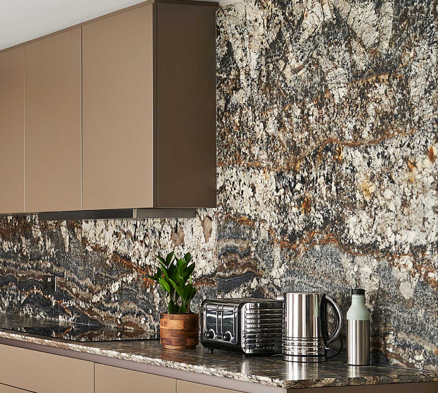 Fully fitted kitchen