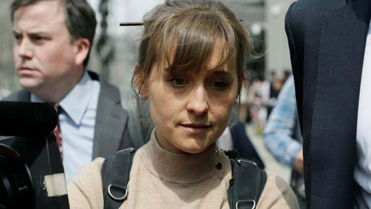 Actor Allison Mack gets 3 years in NXIVM sex-slave case