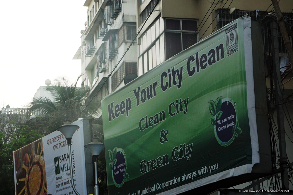 Keep your city clean billboard in Kolkata.