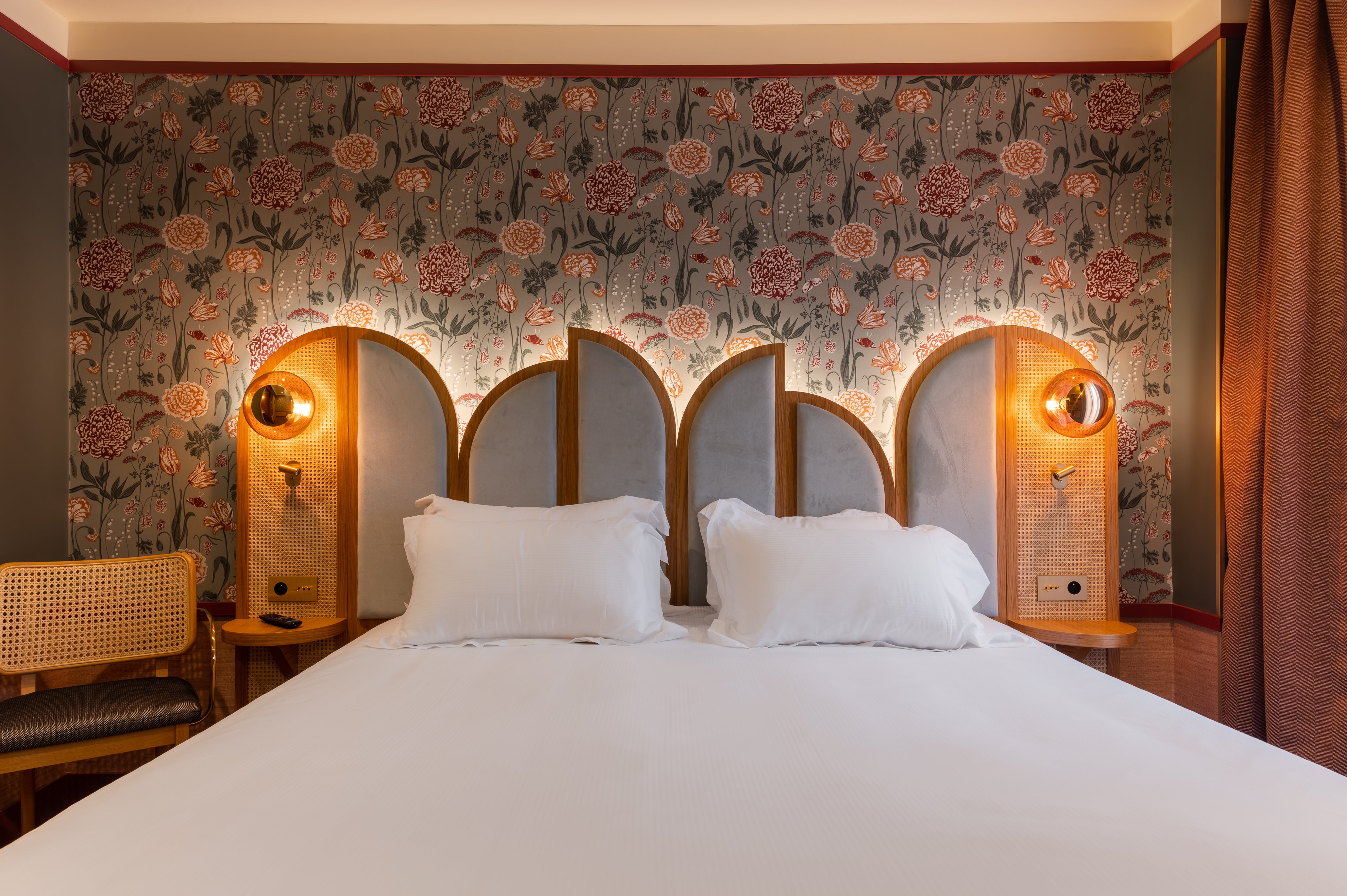 chambre et lit paris hôtel jardin de cluny