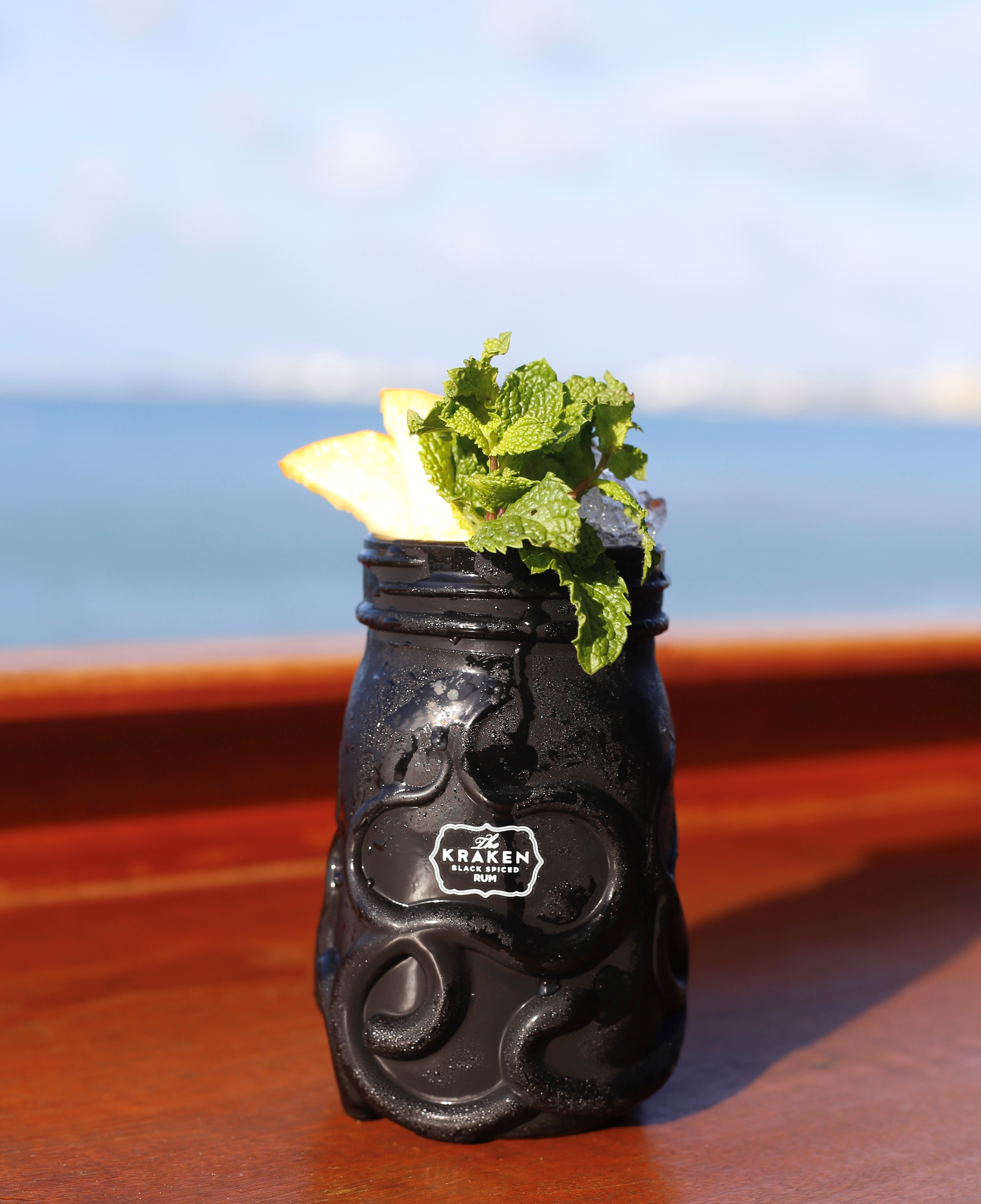Rum, cajumix e cordial de caju
