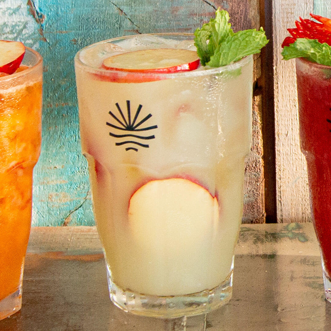 Morango | Limão | Kiwi | Caju | Seriguela | Cajá (Cachaça premium e frutas).