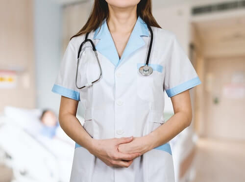 女性看護師