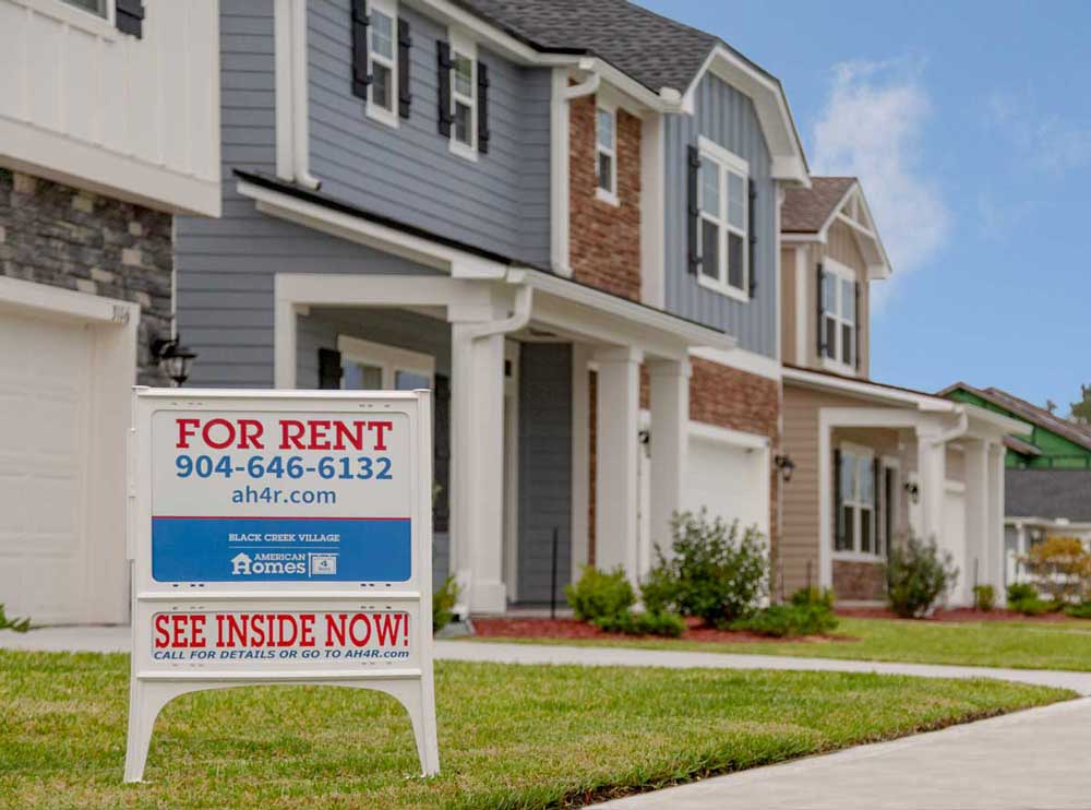 Lockbox and yard sign installation
