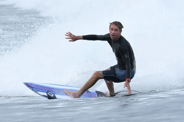 backhand surfing